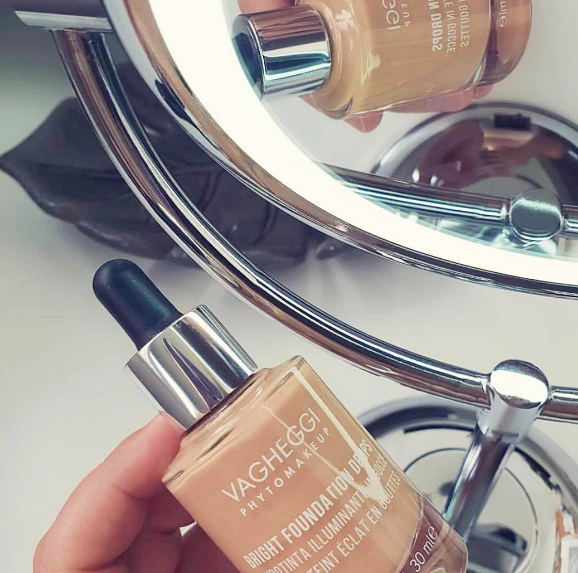Vagheggi Illuminating Foundation Drops - 30 ml